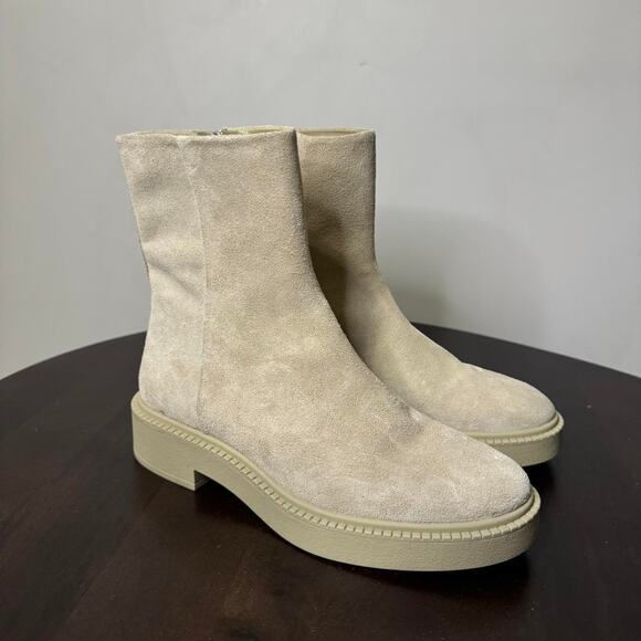 Vince Kady Suede Chelsea Boots - Size 6 - Picture 1 of 9
